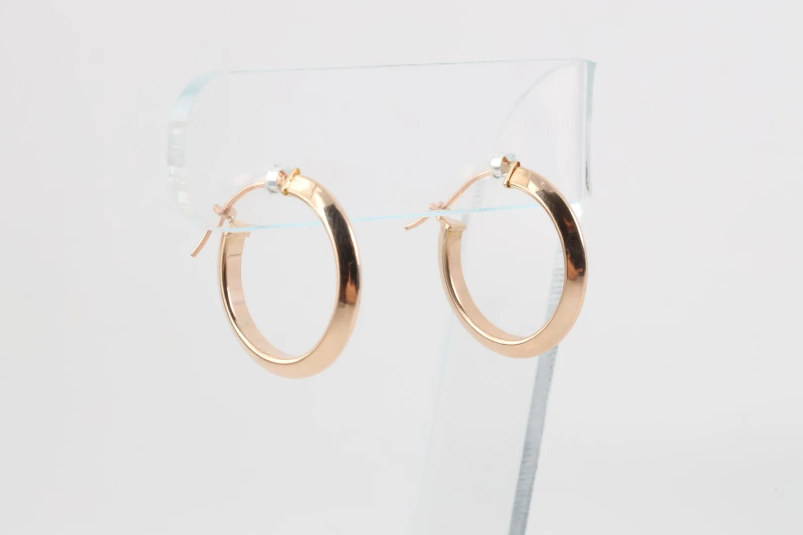 10k Rose Gold Hoop Earrings (0.86g.)