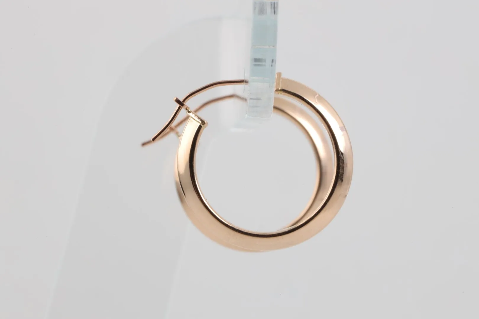 10k Rose Gold Hoop Earrings (0.86g.)