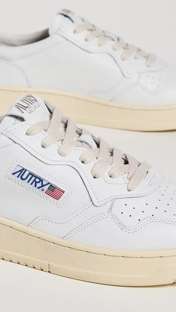 Autry   Medalist Low Top Sneakers 