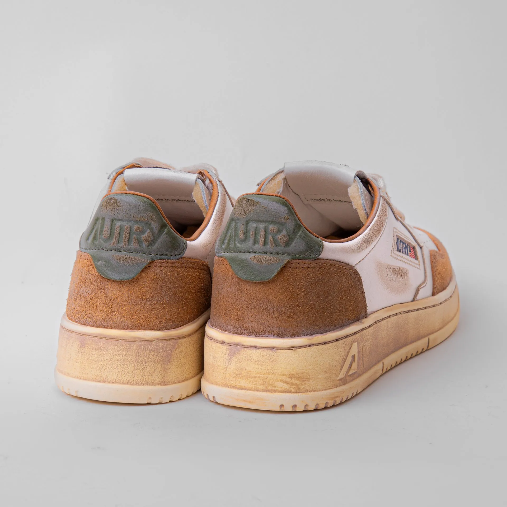 AUTRY SNEAKERS SUPERVINTAGE LOW AVLW-LS 03 