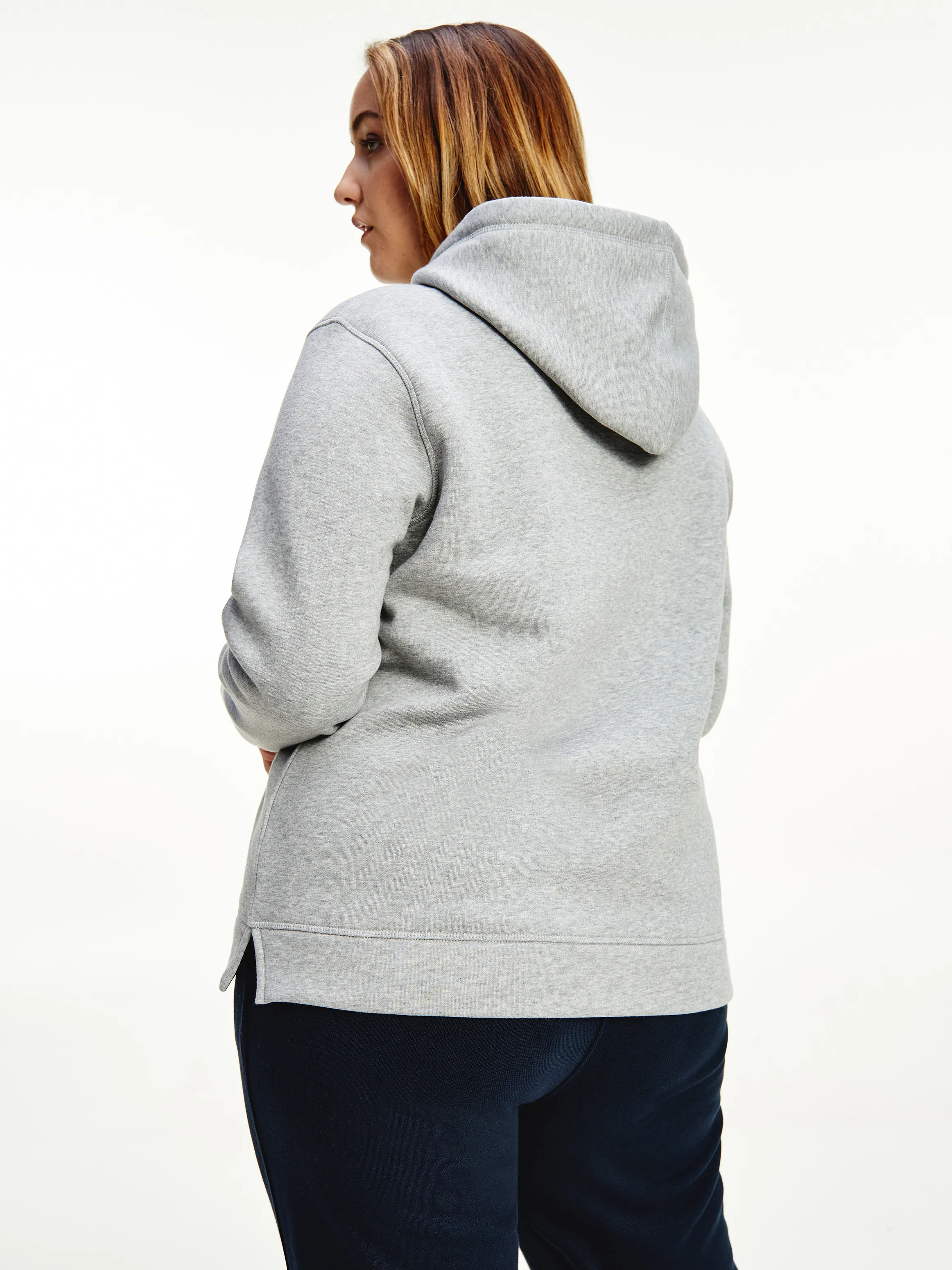 Essential Curve Logo Hoodie  |Sweatshirts & Hoodies | Tommy Hilfiger