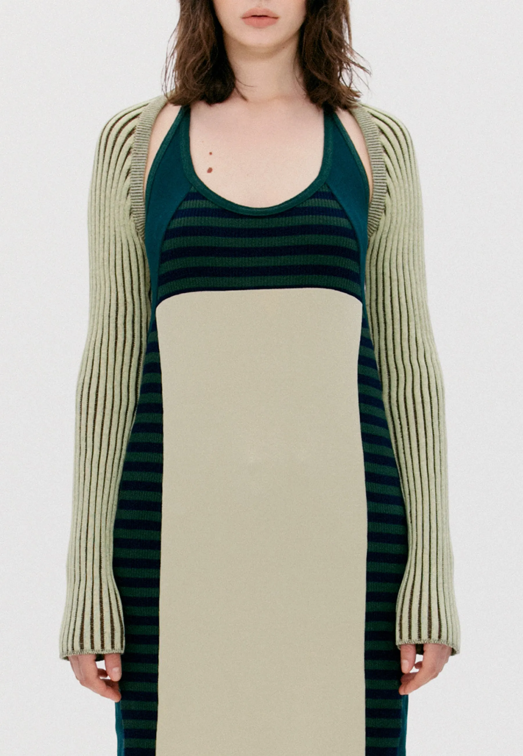 Ribbed Fitted Bolero Cardigan - green