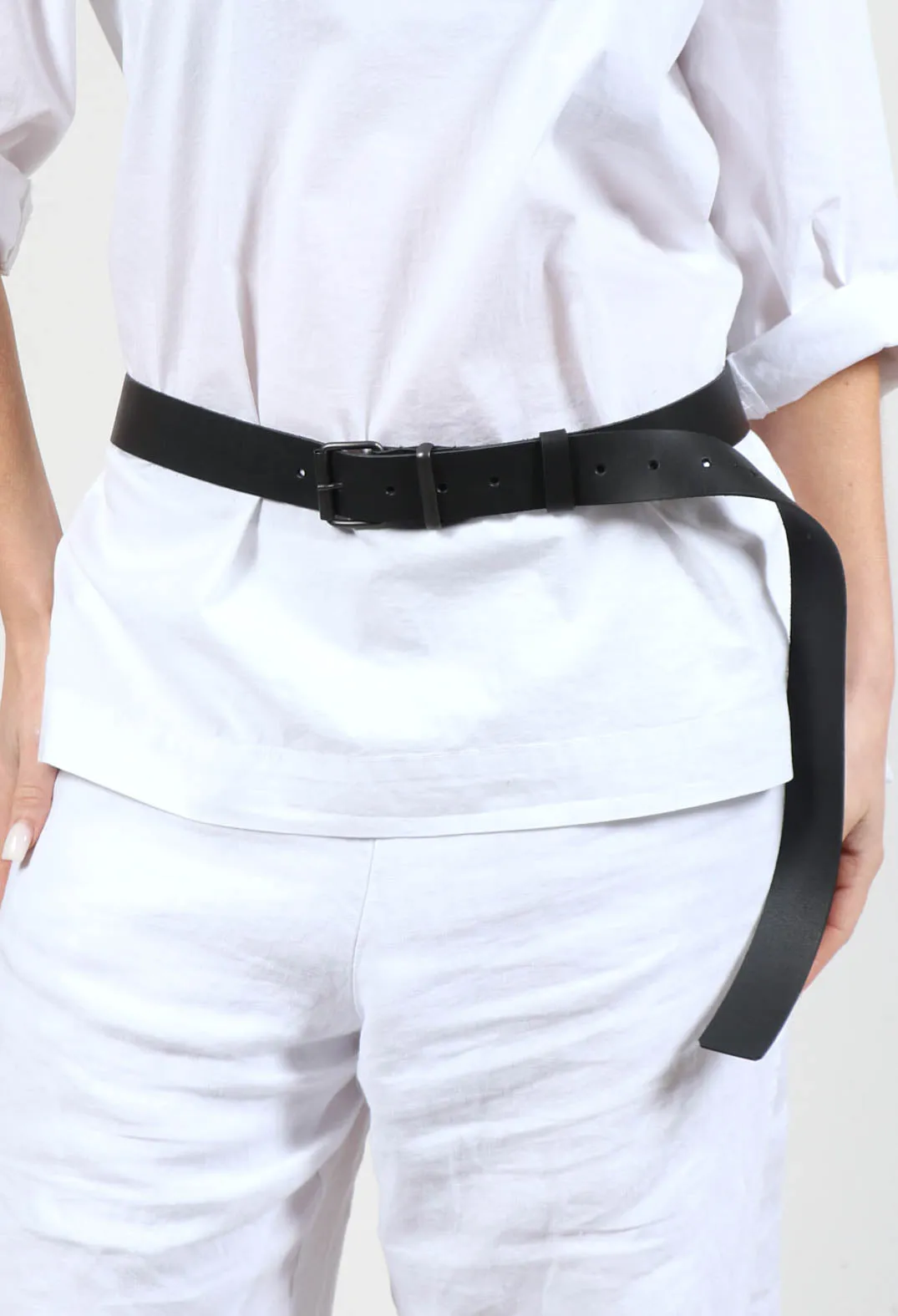 Wide Belt in Black Firm