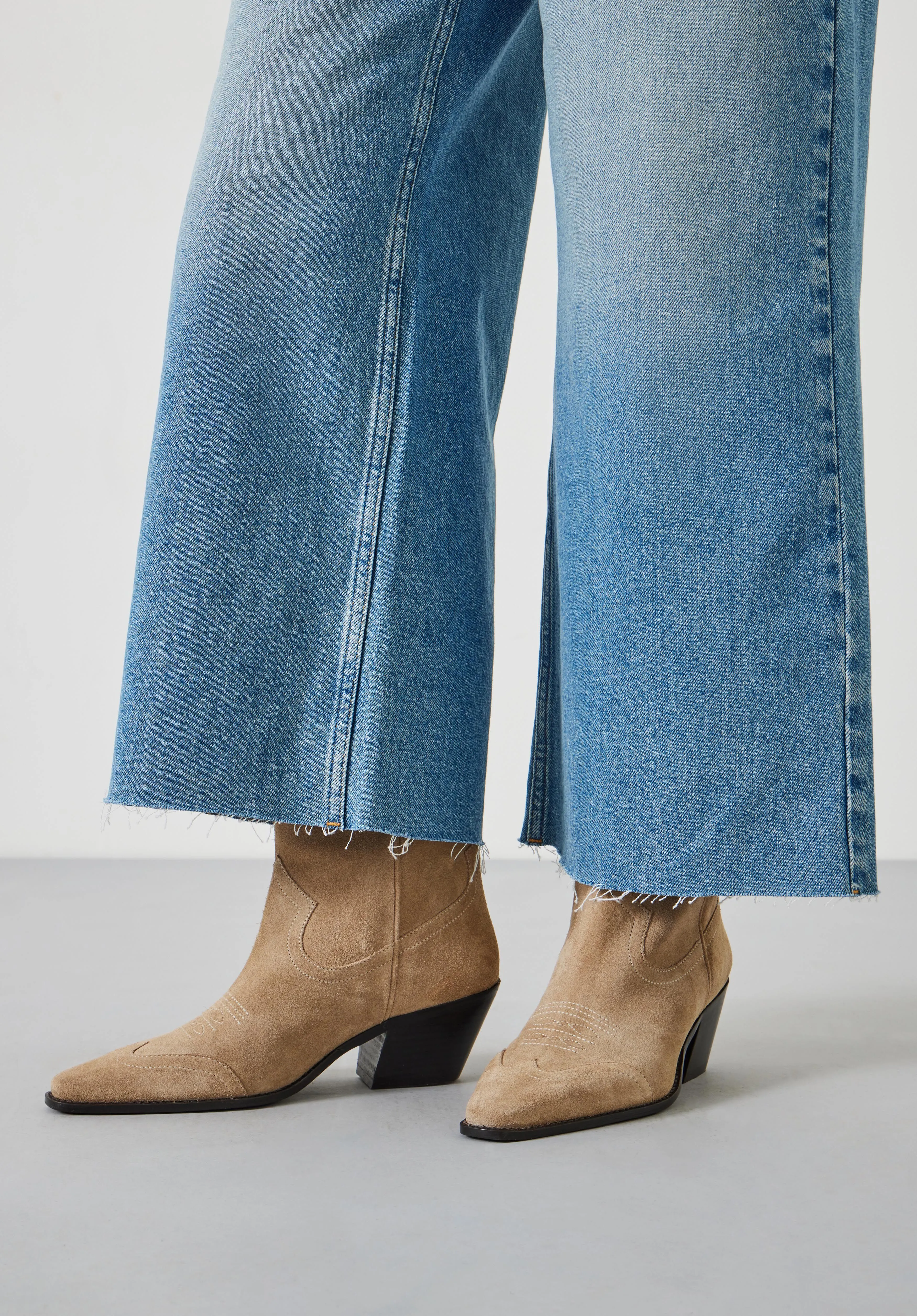 Winona Suede Western Boots