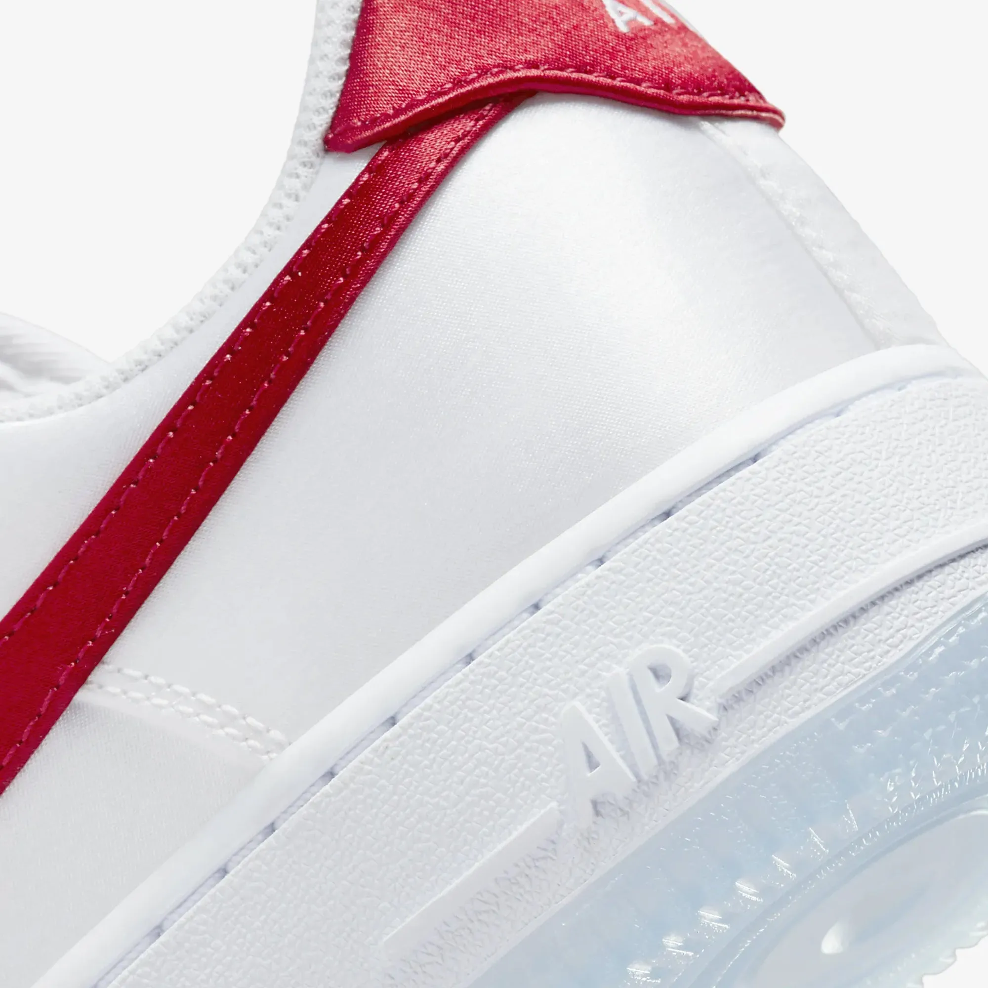 WMN'S AIR FORCE 1 '07 'WHITE/VARSITY RED'