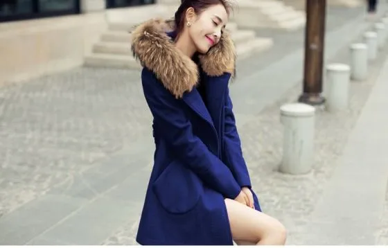 Women's winter coat with fur hood