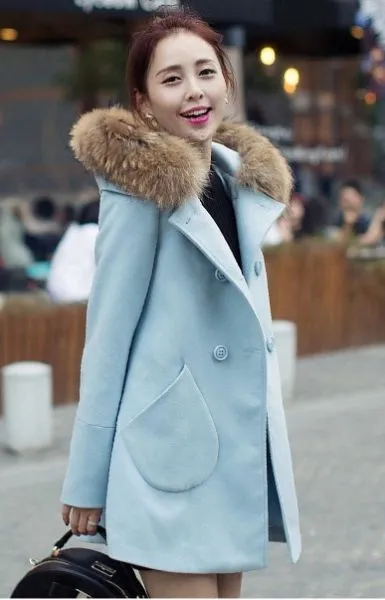 Women's winter coat with fur hood